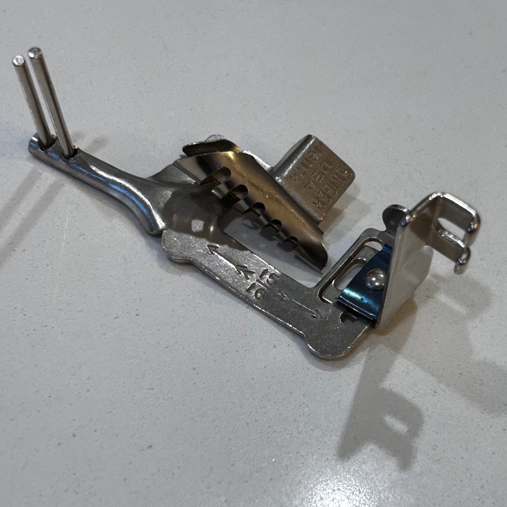 Singer Sewing Machine Foot Attachments - Picture 4 of 12
